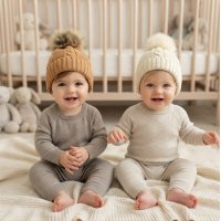 KIDS6237: Baby Girls Pattern Knit Faux Pom Hat (6-18 Months)